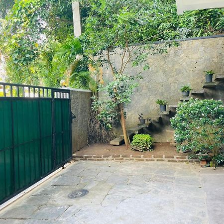 Villa Nine קנדי מראה חיצוני תמונה