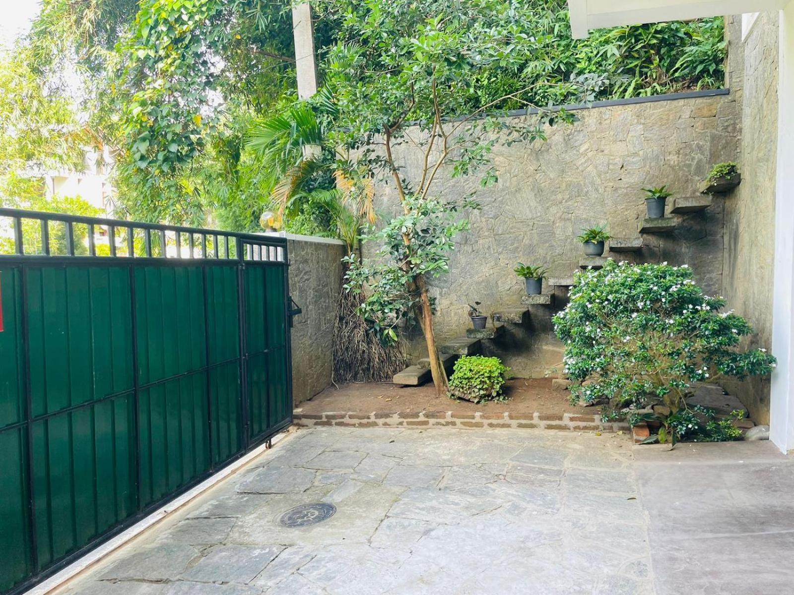 Villa Nine קנדי מראה חיצוני תמונה